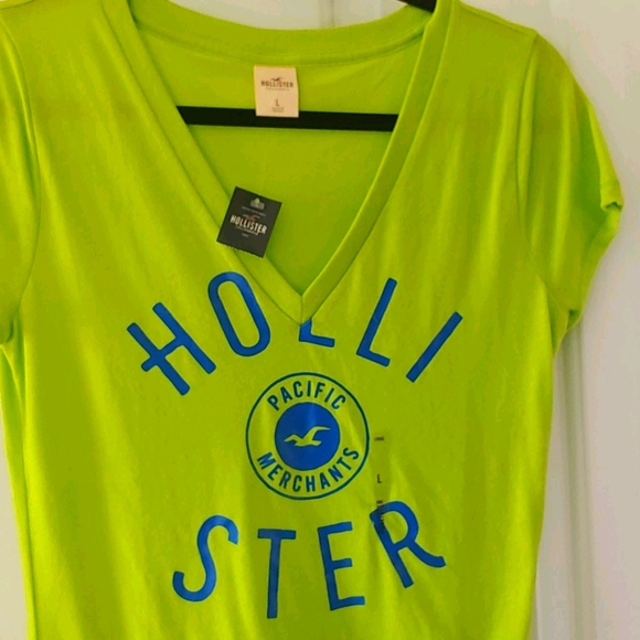 Hollister Lime Green V-neck - Picture 2 of 3